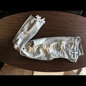 light wash ripped skinny jeans